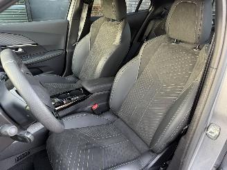 Peugeot e-2008 GT 54kWh 156PK Aut. NEW! picture 19