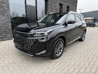 DFSK Navor E5 1.5 PHEV 289PK Aut. 7-Personen PANO VOL! picture 3