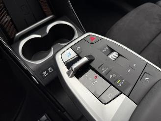 BMW iX2 eDrive20 73kWh 204PK Aut. M-Sport VOLL! picture 29