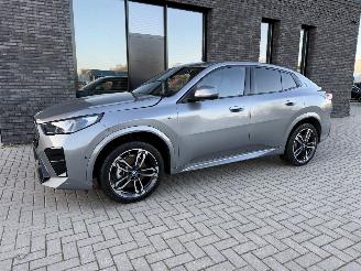 BMW iX2 eDrive20 73kWh 204PK Aut. M-Sport VOLL! picture 2