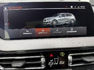 BMW 1-serie M-SPORT FULL OPTIONS! 118i 136PK Steptronic picture 28