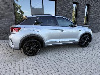 Volkswagen T-Roc 1.5 TSI 150PK DSG7 R-Line Black Edition PANO VOL! picture 5
