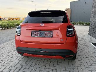Fiat 600 E La Prima 54kWh 157PK Aut. VOL! picture 12