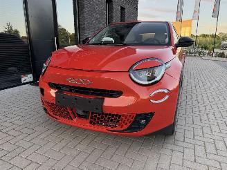 Fiat 600 E La Prima 54kWh 157PK Aut. VOL! picture 4