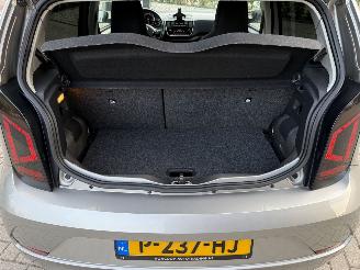Volkswagen Up! 1.0 MPI 60PK BMT High-UP! ECC Stoelverw. Multifunc. stuur 17” VOL! picture 30