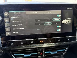 MG MG5 Electric Long Range 61kWh 157PK Aut. Luxury picture 26