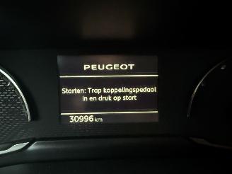 Peugeot 208 1.2 PureTech 101PK Allure picture 20