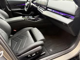 BMW i5 Touring eDrive40 84kWh 341PK M-Sport picture 39