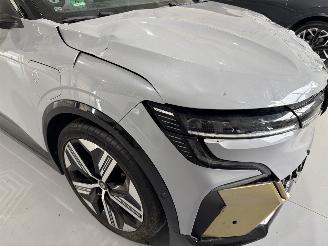 Renault Mégane E-Tech EV60 Optimum Charge 220 ICONIC FULL OPTIONS! picture 31