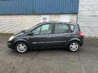 Renault Scenic 2.0 16v Automaat! picture 2