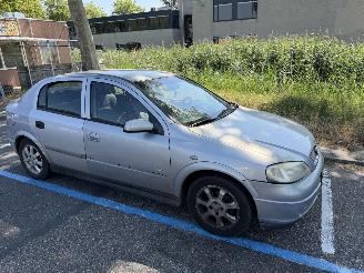 Opel Astra 1.6 airco picture 2