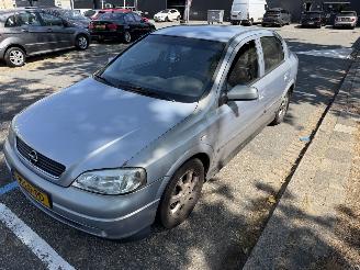 Schadeauto Opel Astra 1.6 airco 2002/11