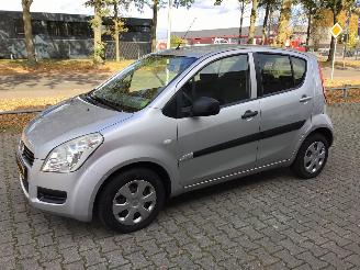 Vaurioauto  passenger cars Suzuki Splash Suzuki splash 1.0 airco met zeer lichte schade 2011/2
