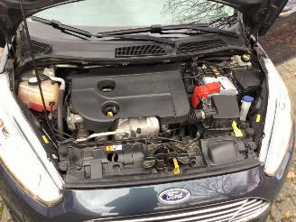 Ford Fiesta 1.6 tdci lease titanium volle auto met lichte zeer schade picture 16