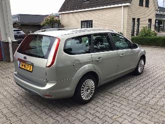 Ford Focus 1.8 LIMITED lichte schade picture 3