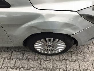 Ford Focus 1.8 LIMITED lichte schade picture 9
