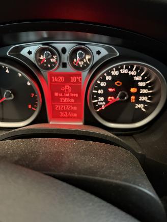 Ford Focus 1.8 limited Edison met zeer lichte schade picture 12