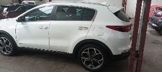 Kia Sportage Bj:12-2019 Facelift GT-line 2.0-Diesel Automatik 4x4 Leder Full-Led Navi JBL Dab Keyless-entry Blindspot 4xStoelverwarming picture 3