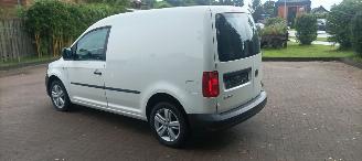 Volkswagen Caddy Bj:02-2016 Facelift 2.0-TDI Airconditioning Elektrische ramen Elektrische-spiegels centrale vergrendeling met afstandsbediening Start-Stop systeem Tussenwand met glas picture 8