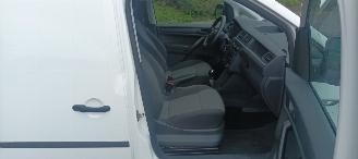 Volkswagen Caddy Bj:02-2016 Facelift 2.0-TDI Airconditioning Elektrische ramen Elektrische-spiegels centrale vergrendeling met afstandsbediening Start-Stop systeem Tussenwand met glas picture 19