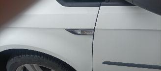 Volkswagen Caddy Bj:02-2016 Facelift 2.0-TDI Airconditioning Elektrische ramen Elektrische-spiegels centrale vergrendeling met afstandsbediening Start-Stop systeem Tussenwand met glas picture 12