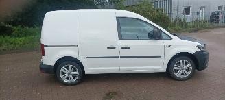 Volkswagen Caddy Bj:02-2016 Facelift 2.0-TDI Airconditioning Elektrische ramen Elektrische-spiegels centrale vergrendeling met afstandsbediening Start-Stop systeem Tussenwand met glas picture 5