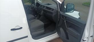 Volkswagen Caddy Bj:02-2016 Facelift 2.0-TDI Airconditioning Elektrische ramen Elektrische-spiegels centrale vergrendeling met afstandsbediening Start-Stop systeem Tussenwand met glas picture 18