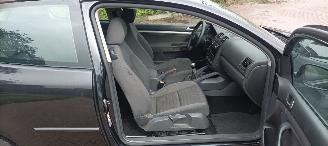 Volkswagen Golf Bj:12-2006 1.4-16v Edition Klimaautomatik CruiseControl Leren-Stuurwiel Mistlampen Parkeersensoren armsteun elek-ramen elek-buiten spiegel mettalic lak picture 13