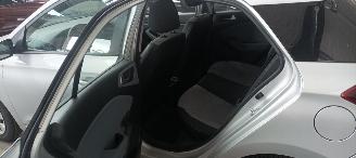 Hyundai I-20 Bj:03-2015 1.2-16v Airconditioning Elektrische ramen Centrale vergrendeling met afstandsbediening picture 9
