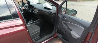 Opel Crossland Bj:04-2018 1.2-T. Automatik Climatecontrol Navigatie Stoelverwarming Lichtautomaat Privacyglas Stuurwiel met verwarming armsteun Trekhaak Mistlampen Parkeersensoren voor en achter picture 17