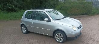 Volkswagen Lupo Bj:02-2003 1e-eigenaar 1.4benzine Cambridge uitvoering Elektrische ramen Elek schuifdak Leren stuurwiel Centrale vergrendeling Orginele vw velgen picture 8