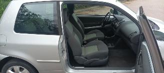 Volkswagen Lupo Bj:02-2003 1e-eigenaar 1.4benzine Cambridge uitvoering Elektrische ramen Elek schuifdak Leren stuurwiel Centrale vergrendeling Orginele vw velgen picture 16