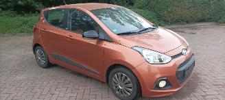 Hyundai I-10 Bj:08-2014 1eEigenaar 1.2-16v Go Uitvoering Climatecontrol CruiseControl Stoelverwarming Lichtautomaat Stuurwiel met verwarming 4xelek ramen Parksensoren Koplampen met bochten verlichting Mistlampen Led-Dagrijverlichting picture 9
