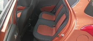 Hyundai I-10 Bj:08-2014 1eEigenaar 1.2-16v Go Uitvoering Climatecontrol CruiseControl Stoelverwarming Lichtautomaat Stuurwiel met verwarming 4xelek ramen Parksensoren Koplampen met bochten verlichting Mistlampen Led-Dagrijverlichting picture 15