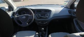 Hyundai I-20 1.2-16v Airconditioning Elektrische ramen Elektrische-spiegels met verwarming Centrale vergrendeling met afstandsbediening radio Usb picture 15