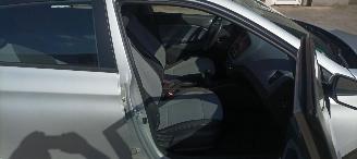 Hyundai I-20 1.2-16v Airconditioning Elektrische ramen Elektrische-spiegels met verwarming Centrale vergrendeling met afstandsbediening radio Usb picture 18