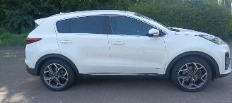 Kia Sportage 2.0-GT 185pk Diesel MHEV Automaat 4WD Leder JBL Dab audio Stoelverwarming Stoelventilatie Full-Led koplampenLed achterlichten Cruisecontrol Dimmende binnenspiegel Trekhaak CruiseControl 4xStoelverwarming Blindspot Systeem 360 Camerasysteem Elektrische ach picture 3