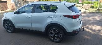 Kia Sportage 2.0-GT 185pk Diesel MHEV Automaat 4WD Leder JBL Dab audio Stoelverwarming Stoelventilatie Full-Led koplampenLed achterlichten Cruisecontrol Dimmende binnenspiegel Trekhaak CruiseControl 4xStoelverwarming Blindspot Systeem 360 Camerasysteem Elektrische ach picture 8