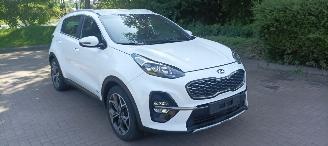Schadeauto Kia Sportage 2.0-GT 185pk Diesel MHEV Automaat 4WD Leder JBL Dab audio Stoelverwarming Stoelventilatie Full-Led koplampenLed achterlichten Cruisecontrol Dimmende binnenspiegel Trekhaak CruiseControl 4xStoelverwarming Blindspot Systeem 360 Camerasysteem Elektrische ach 2019/12