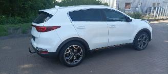 Kia Sportage 2.0-GT 185pk Diesel MHEV Automaat 4WD Leder JBL Dab audio Stoelverwarming Stoelventilatie Full-Led koplampenLed achterlichten Cruisecontrol Dimmende binnenspiegel Trekhaak CruiseControl 4xStoelverwarming Blindspot Systeem 360 Camerasysteem Elektrische ach picture 4