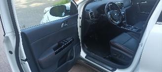 Kia Sportage 2.0-GT 185pk Diesel MHEV Automaat 4WD Leder JBL Dab audio Stoelverwarming Stoelventilatie Full-Led koplampenLed achterlichten Cruisecontrol Dimmende binnenspiegel Trekhaak CruiseControl 4xStoelverwarming Blindspot Systeem 360 Camerasysteem Elektrische ach picture 16
