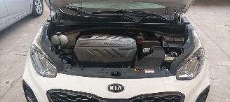 Kia Sportage Bj:12-2019 Facelift GT-line 2.0-Diesel Automatik 4WD Led-Koplampen Led-Achterlichten Navigatie Climatecontrol Stoelverwarming Stuurwiel met verwarming trekhaak Audio-jbl Keyless entry 18-inch velgen picture 10