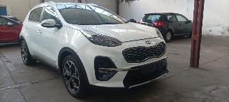 Kia Sportage Bj:12-2019 Facelift GT-line 2.0-Diesel Automatik 4WD Led-Koplampen Led-Achterlichten Navigatie Climatecontrol Stoelverwarming Stuurwiel met verwarming trekhaak Audio-jbl Keyless entry 18-inch velgen picture 7