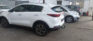 Kia Sportage Bj:12-2019 Facelift GT-line 2.0-Diesel Automatik 4WD Led-Koplampen Led-Achterlichten Navigatie Climatecontrol Stoelverwarming Stuurwiel met verwarming trekhaak Audio-jbl Keyless entry 18-inch velgen picture 4