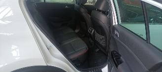 Kia Sportage Bj:12-2019 Facelift GT-line 2.0-Diesel Automatik 4WD Led-Koplampen Led-Achterlichten Navigatie Climatecontrol Stoelverwarming Stuurwiel met verwarming trekhaak Audio-jbl Keyless entry 18-inch velgen picture 15