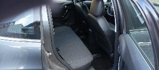 Citroën C3 Bj:06-2016 1.2-12v benzine 82pk Airco Led-verlichting CruiseControl Leren-Stuurwiel Mistlampen Chroom design Radio met kleuren Display Apple CarPlay MirrorLink picture 16