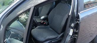 Citroën C3 Bj:06-2016 1.2-12v benzine 82pk Airco Led-verlichting CruiseControl Leren-Stuurwiel Mistlampen Chroom design Radio met kleuren Display Apple CarPlay MirrorLink picture 14