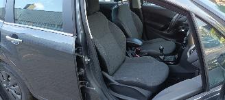 Citroën C3 Bj:06-2016 1.2-12v benzine 82pk Airco Led-verlichting CruiseControl Leren-Stuurwiel Mistlampen Chroom design Radio met kleuren Display Apple CarPlay MirrorLink picture 19