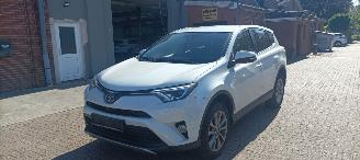 Damaged car Toyota Rav-4 Bj:01-2018 2.5-Hybrid Edition-S Full-Led koplampen Blindspot 360-camera Navigatie Climatecontrol CruiseControl Stoelverwarming Elektrische achterklep 2018/1