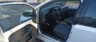Volkswagen Up! Move 1.0-Mpi Leder Airconditioning Elektrische ramen Centrale vergrendeling met afstandsbediening Stoelverwarming Leren stuurwiel picture 13